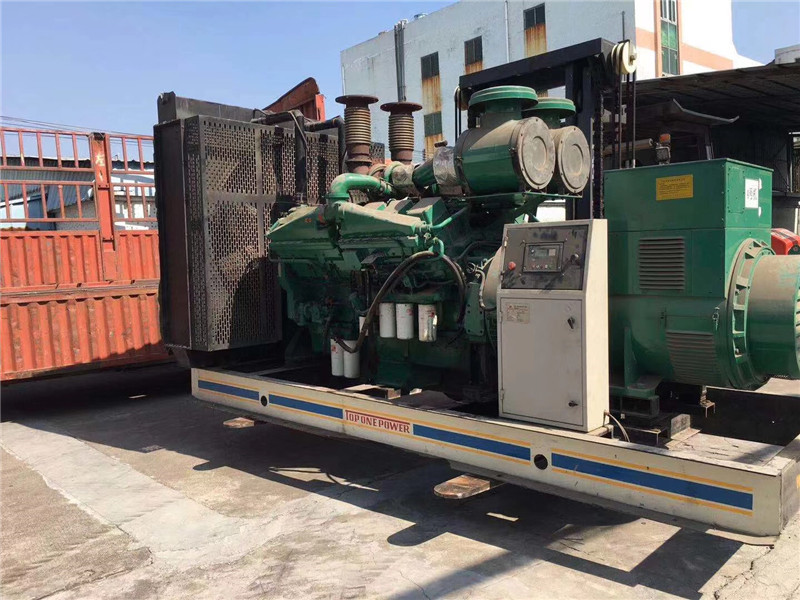 海口如何判断柴油发电机组的机油温度是否达到了合适的预热温度？