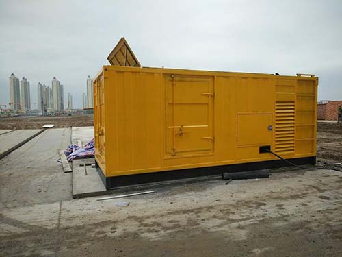 海口合同中关于乙方责任导致工期延误的赔偿标准应该如何制定？